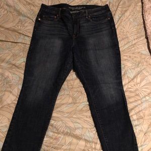 Fade Wash American Eagle Hi-Rise Skinny jeans